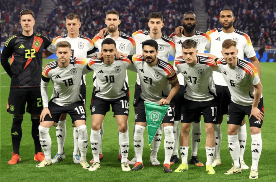 包含西班牙大胜匈牙利，胜势如潮的词条