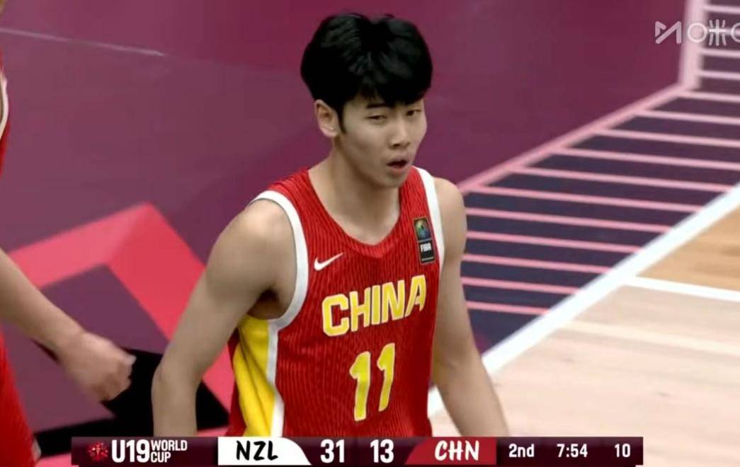 包含莱万多夫斯基在FPX比赛中比分优势明显，逆转引发热议！的词条